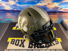 Load image into Gallery viewer, 2026 PREMIUM AUTOGRAPHED FULL SIZE FOOTBALL HELMET BREAK (1) RANDOM TEAM #4/25