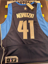 Load image into Gallery viewer, 2026 P-SPORTSCARDS24'S PREMIUM AUTOGRAPHED NBA FULL SIZE BASKETBALL JERSEY (1) RANDOM TEAM #5/25