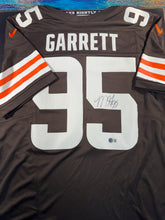 Load image into Gallery viewer, 2026 P-SPORTSCARDS24'S PREMIUM AUTOGRAPHED FOOTBALL JERSEY (1) RANDOM DIVISION #17/25
