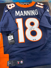 Load image into Gallery viewer, 2026 LICENSED SIGNED AUTOGRAPH NFL FOOTBALL JERSEY LIVE BOX RANDOM TEAM #23/25
