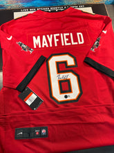 Load image into Gallery viewer, 2026 LICENSED SIGNED AUTOGRAPH NFL FOOTBALL JERSEY LIVE BOX RANDOM TEAM #1/25
